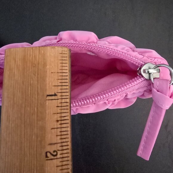 Icing pink puffy coin purse - NWT - Picture 2 of 2
